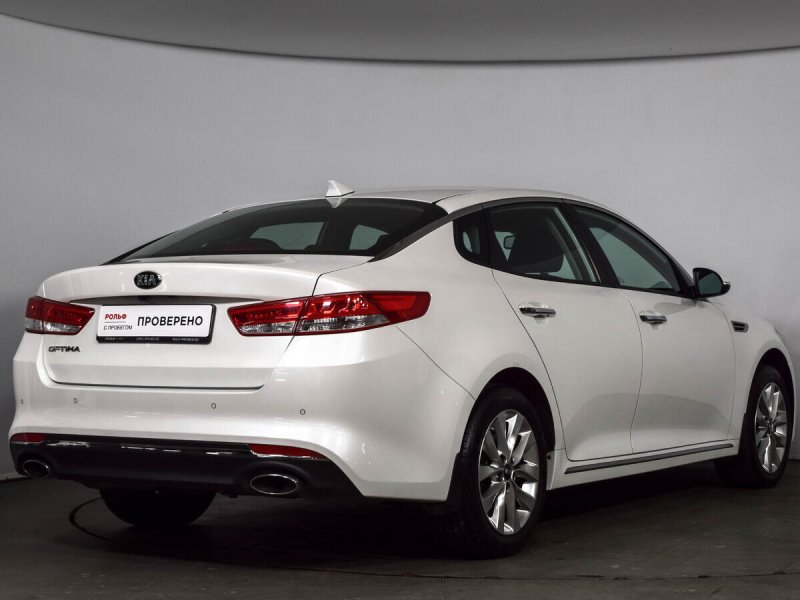 Kia k5 белая