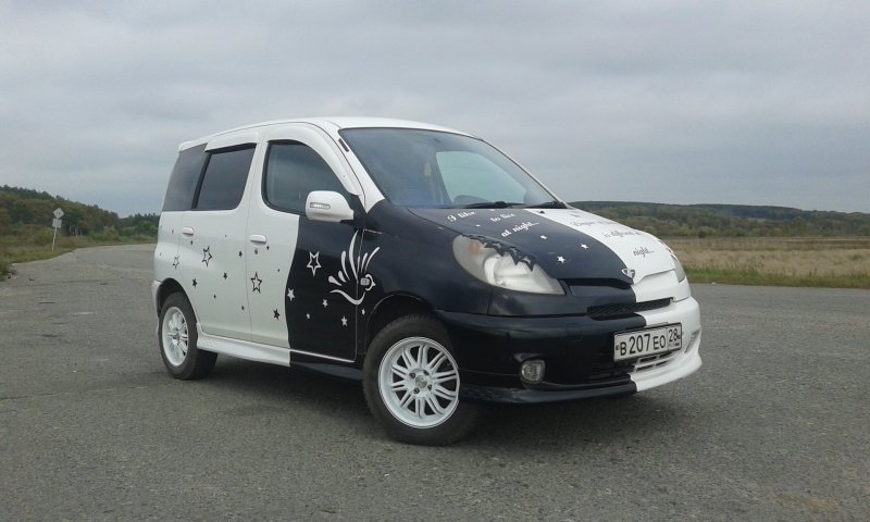 Toyota Funcargo Tuning