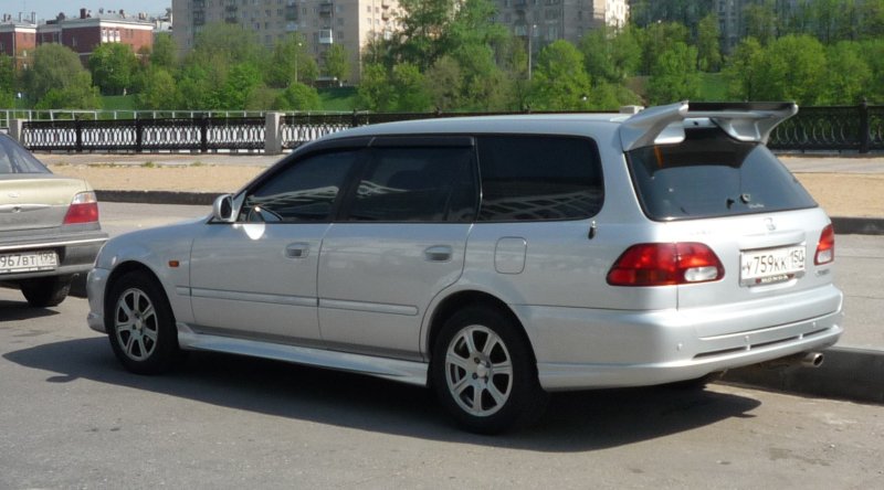 Хонда Орхия белая