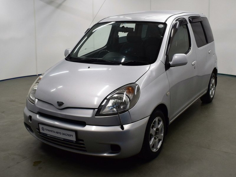 Toyota Funcargo 2001