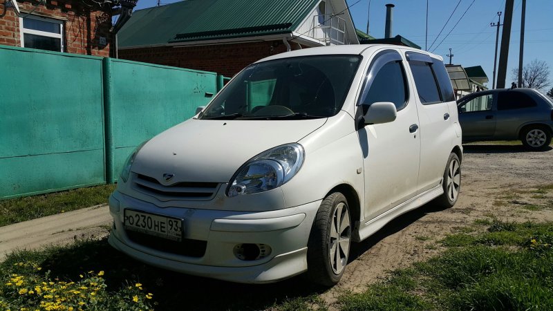 Toyota Funcargo Tuning