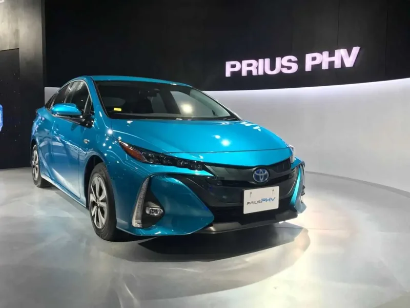 Toyota Prius PHV