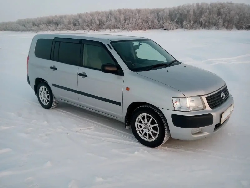 Тойота суксид 2009