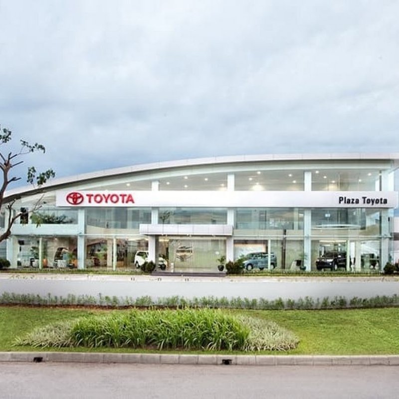 Автоцентр Plaza Санкт-Петербург