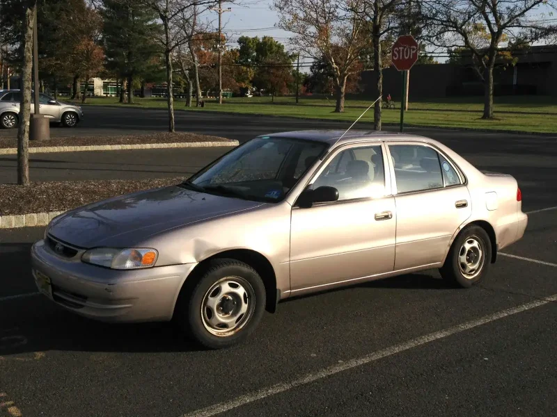 Тойота Corolla 1999