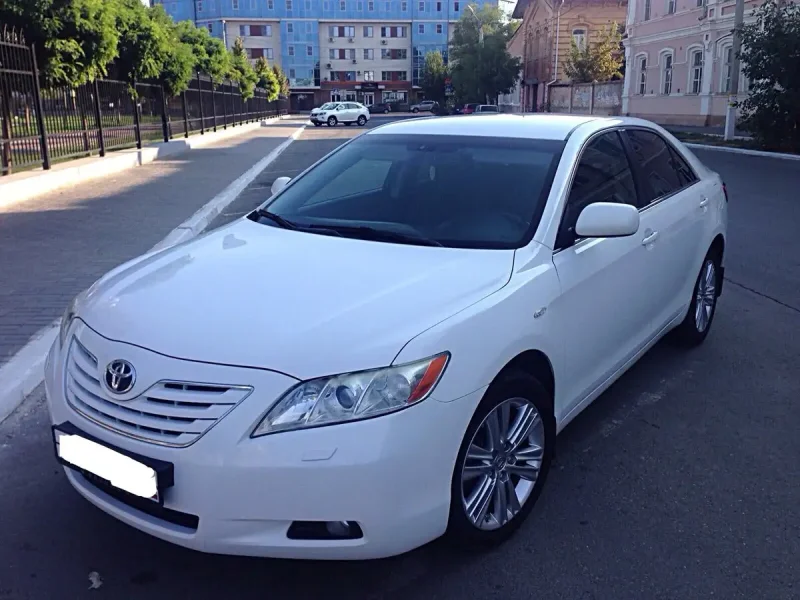 Toyota Camry 40