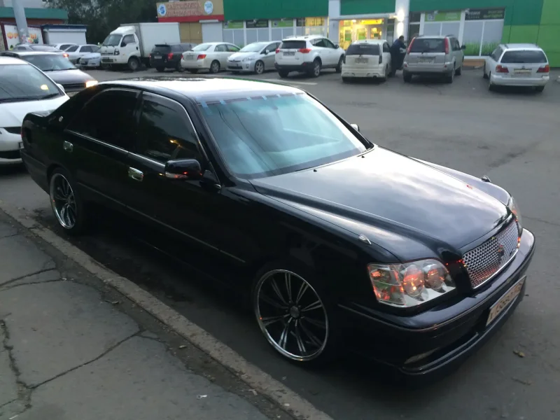 Toyota Crown s170 белый