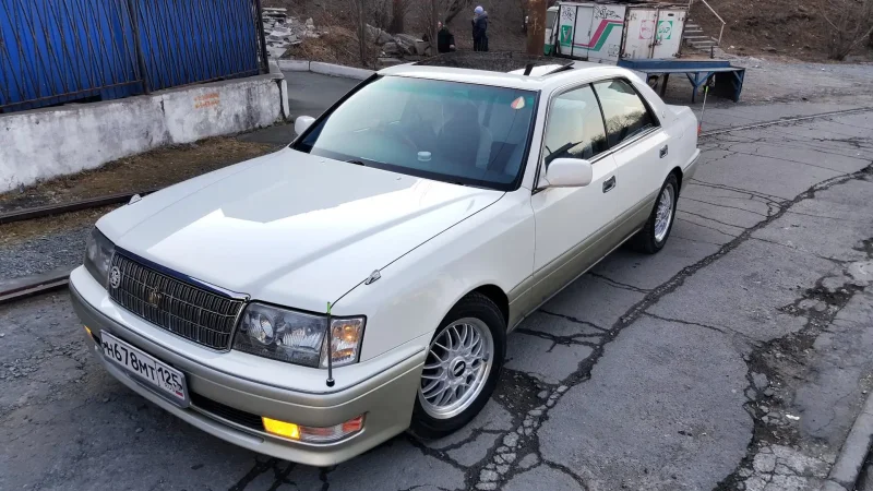 Тойота Кроун s150