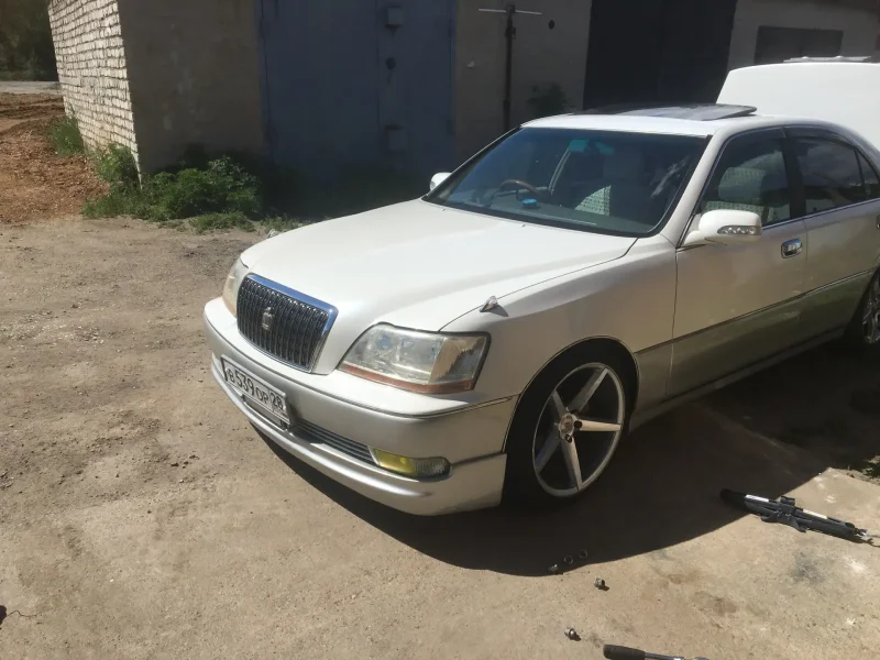 Toyota Crown Majesta s150