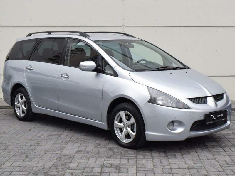 Mitsubishi Grandis 2009