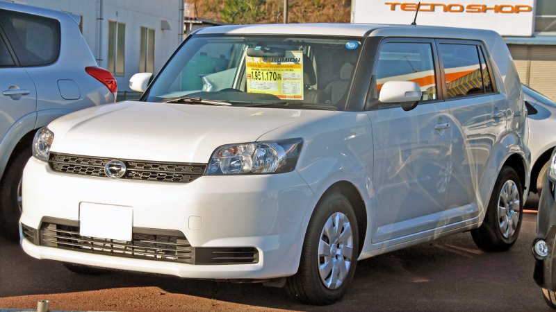 Toyota Corolla Rumion левый руль
