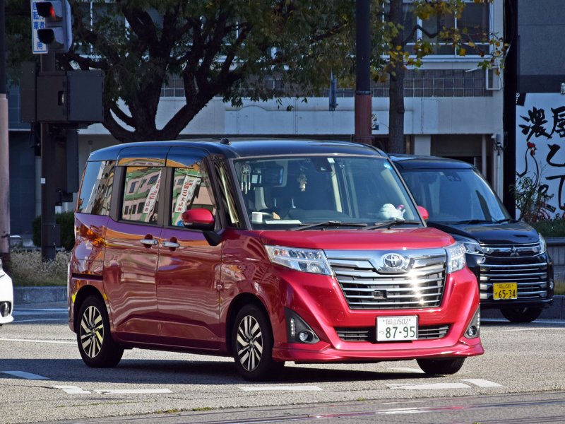 Toyota roomy 2017 4wd