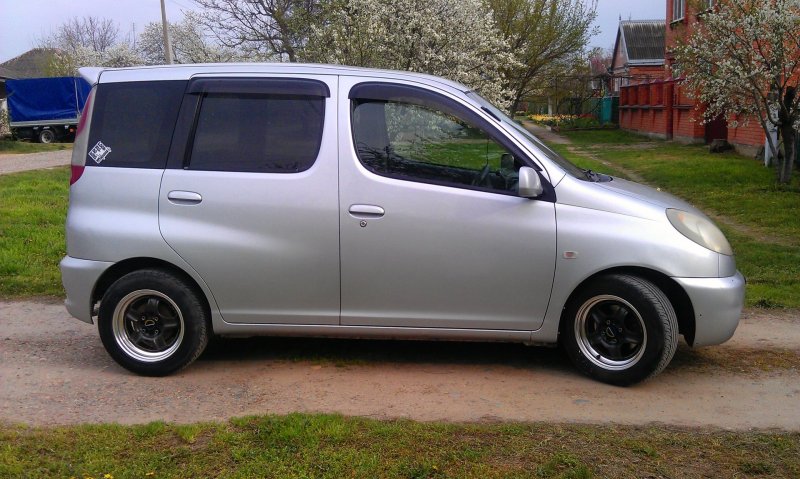 Toyota Funcargo