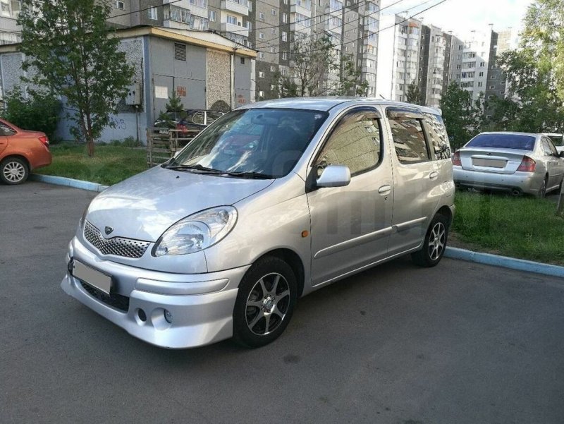 Toyota Funcargo 2005