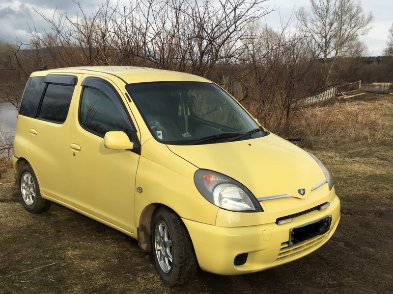 Toyota Funcargo 2001