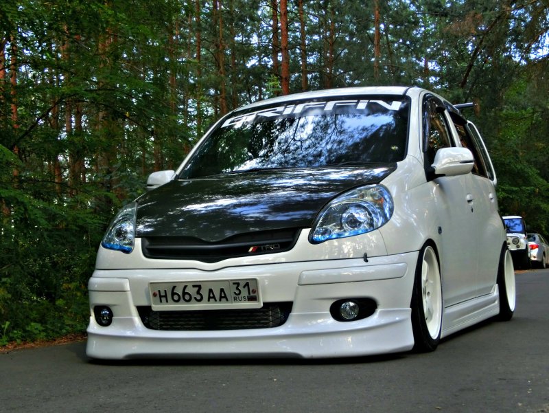 Toyota Funcargo Tuning