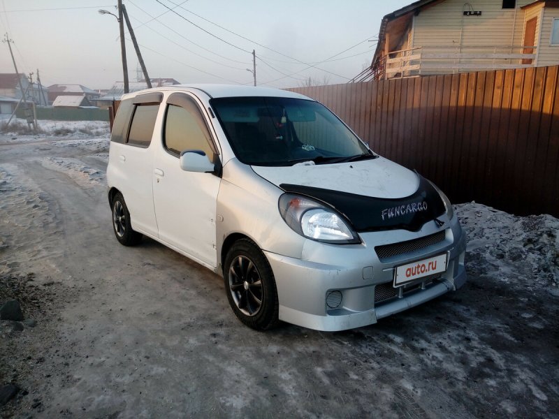 Toyota Funcargo 1999