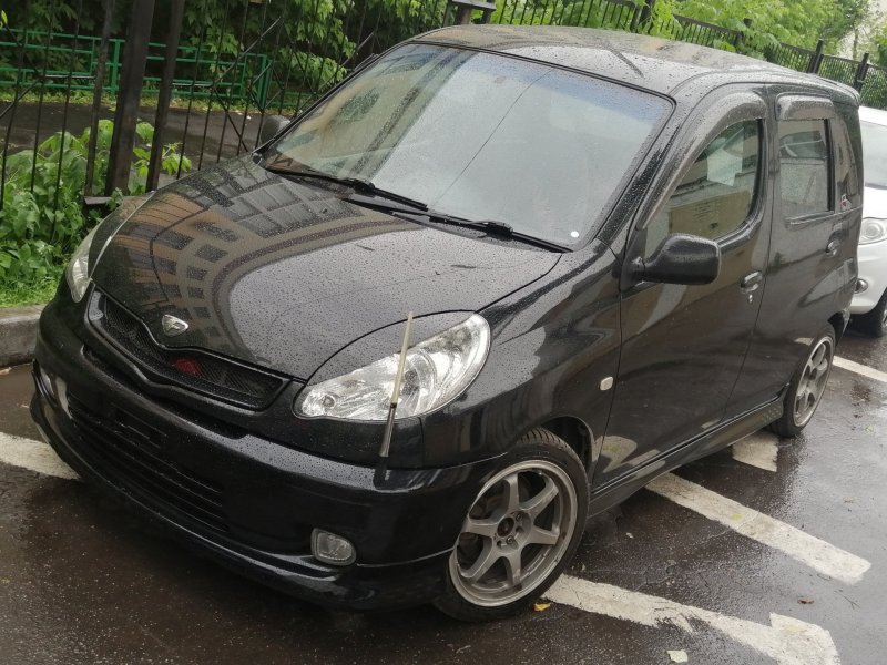 Toyota Funcargo 2010