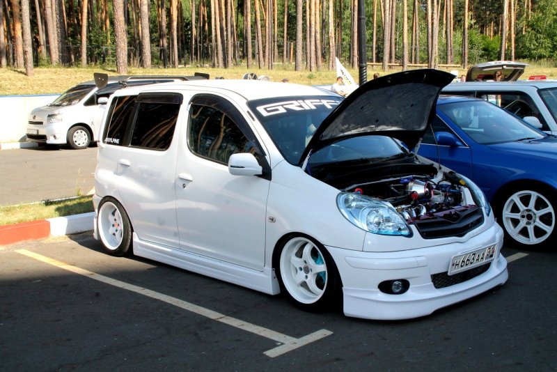 Toyota Funcargo Tuning