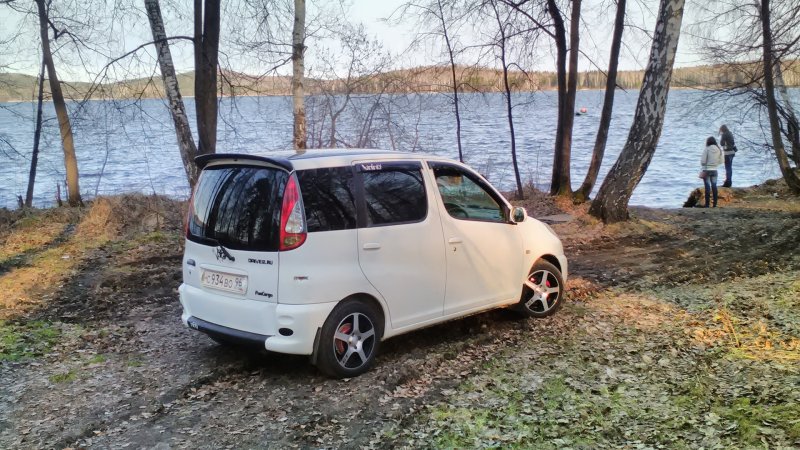 Toyota Funcargo off Road