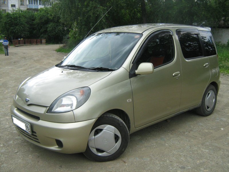 Тойота Функарго 2004