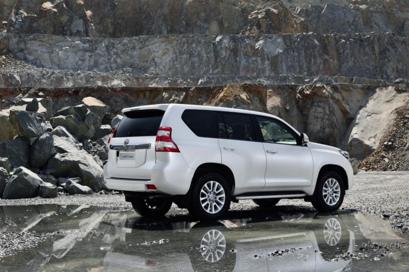 Toyota Land Cruiser Prado 300