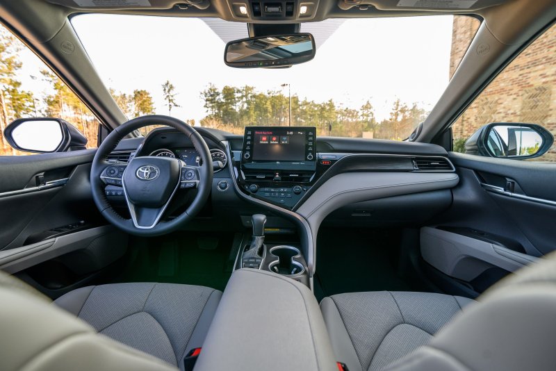 Toyota Camry 2021 салон