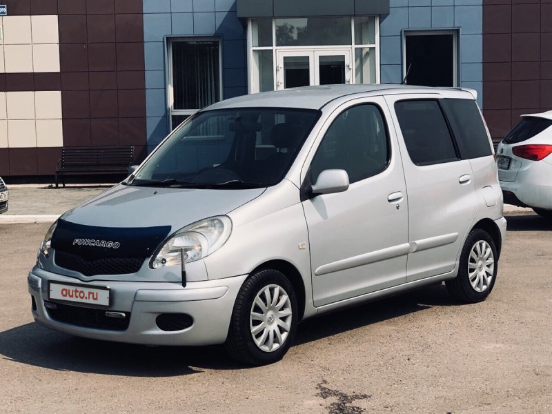 Toyota Funcargo 1999-2005