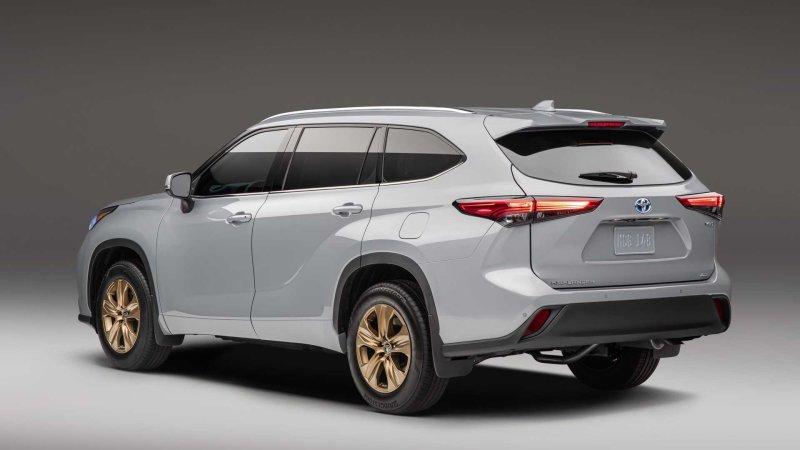 Toyota Camry 2022