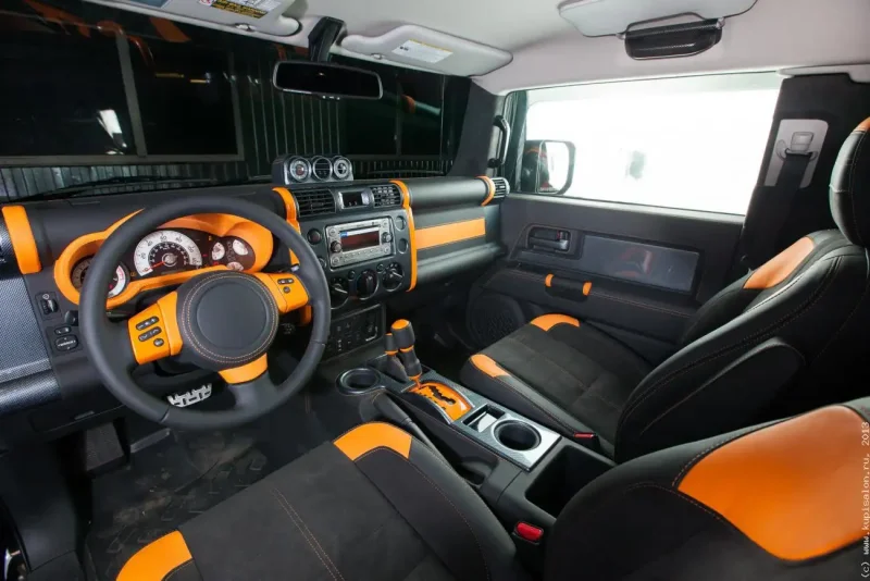 Toyota FJ Cruiser 2014 салон