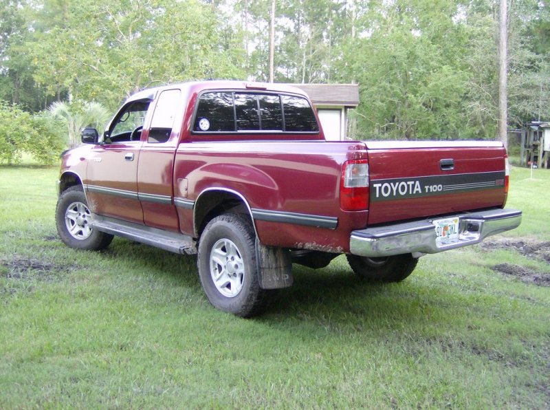 Toyota t100