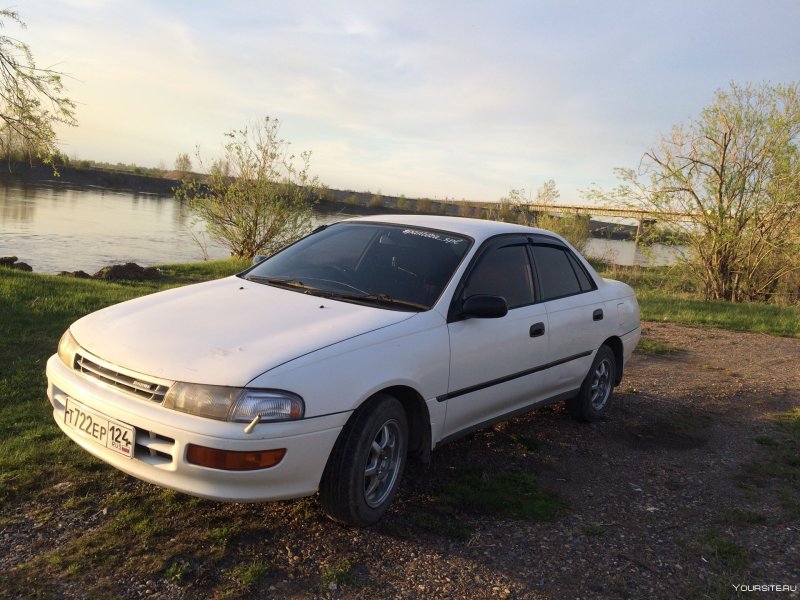Toyota Carina e