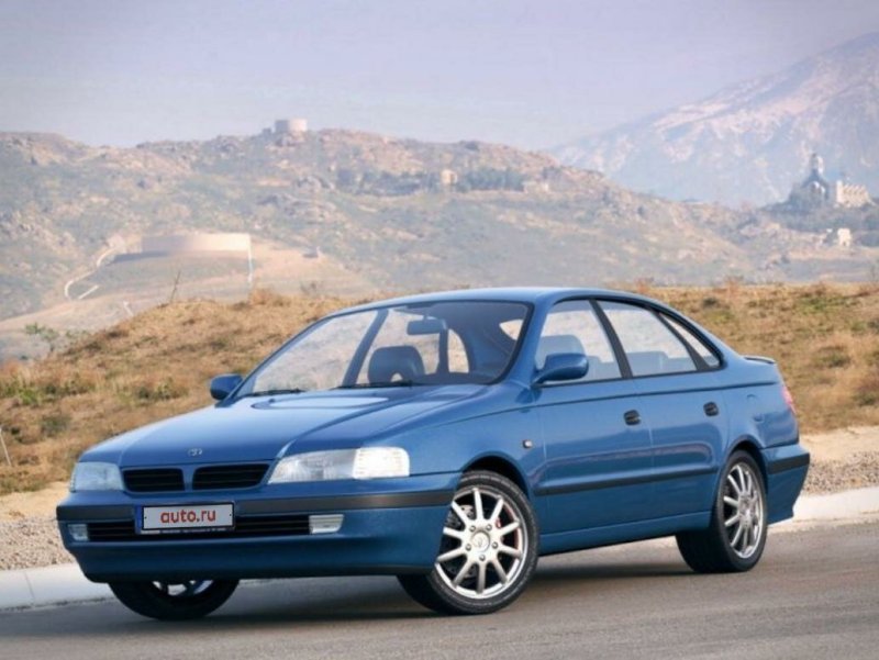 Toyota Carina e Liftback