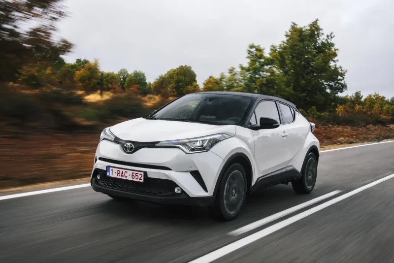 Тойота c-HR 2016
