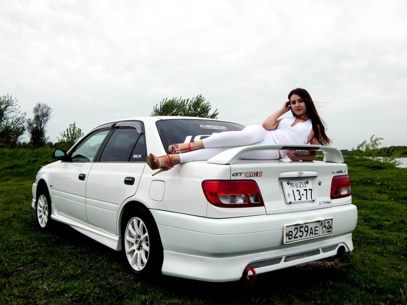 Toyota Carina e