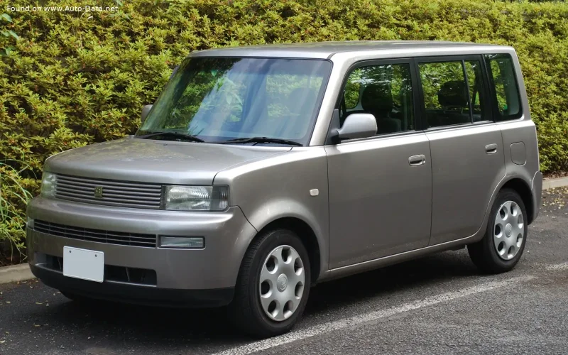 Toyota BB 2000