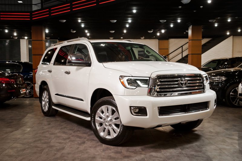 Toyota Sequoia 2018