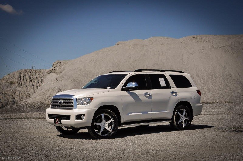 Toyota Sequoia 2012