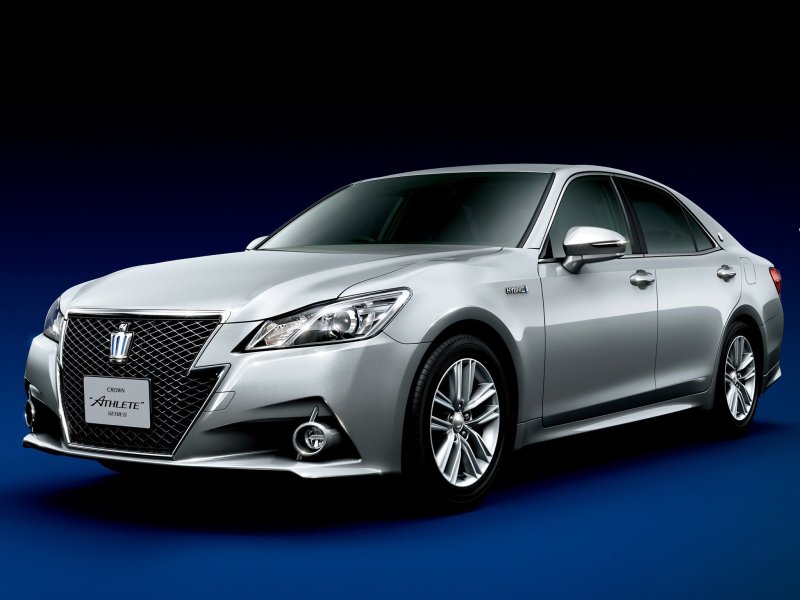 Toyota Crown athlete 2012