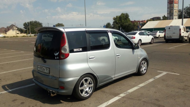 Toyota porte r16