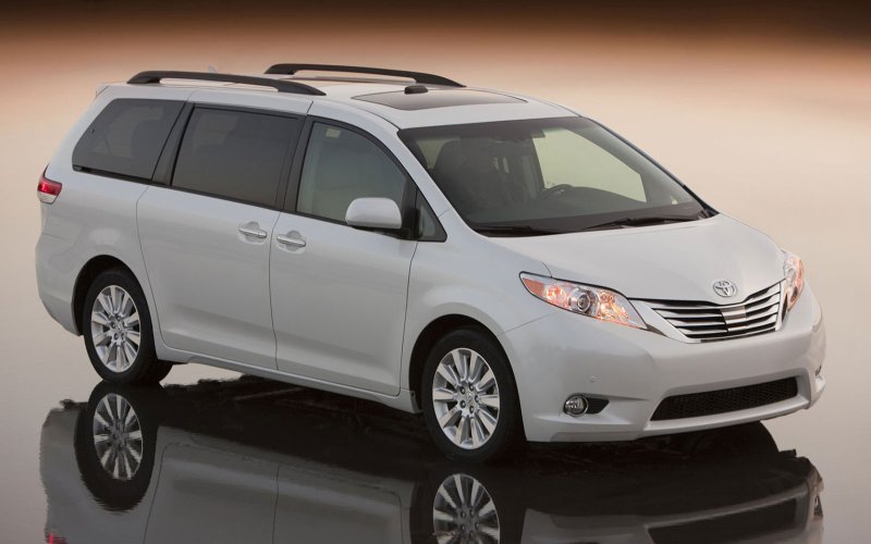 Toyota Isis 2022