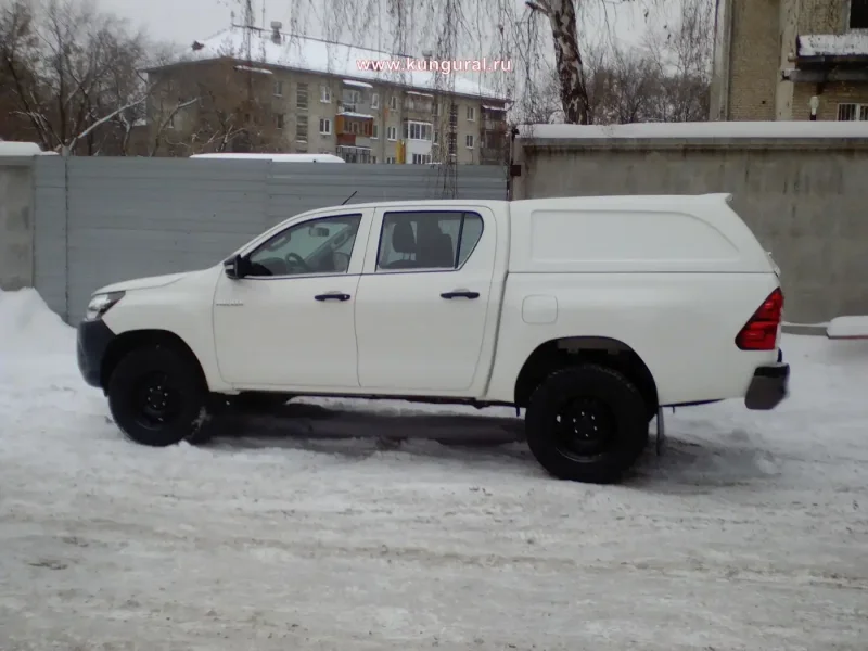 Toyota Hilux с кунгом