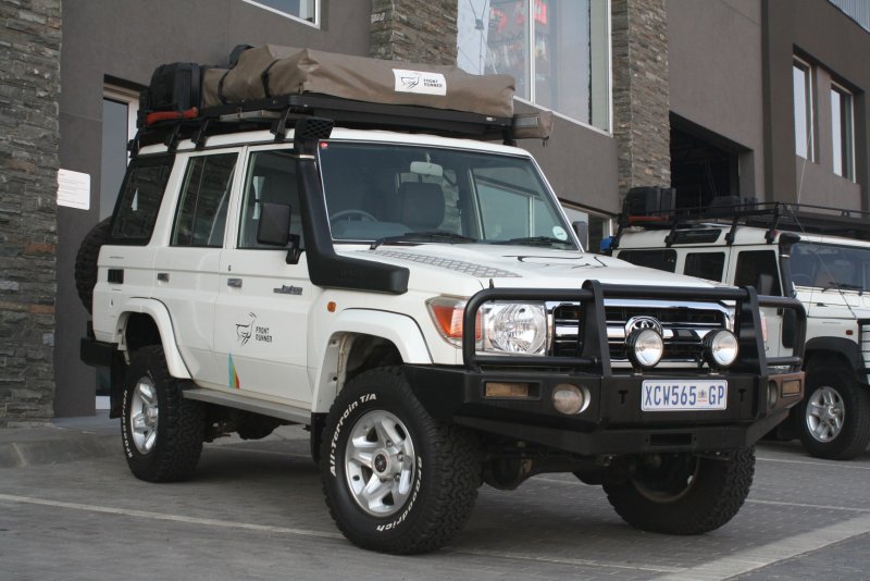 Toyota Land Cruiser 70 Expedition