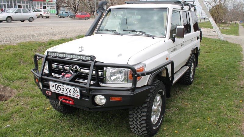 Toyota LC 76