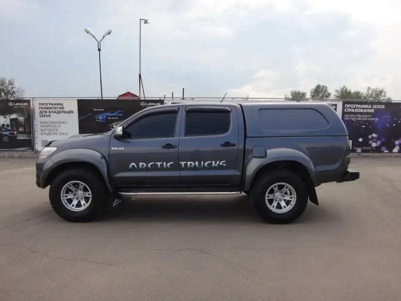 Toyota Hilux 2020 с кунгом