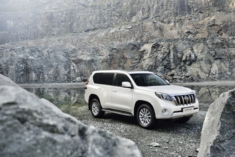 Toyota Land Cruiser Prado 2014