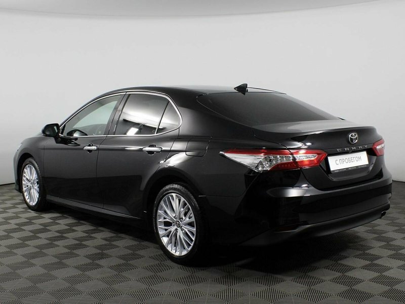 Toyota Camry v55