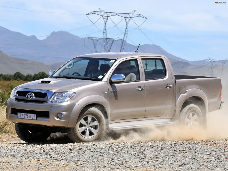 Toyota Hilux 2008 года