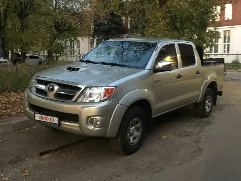 Тойота Хайлюкс 2010г