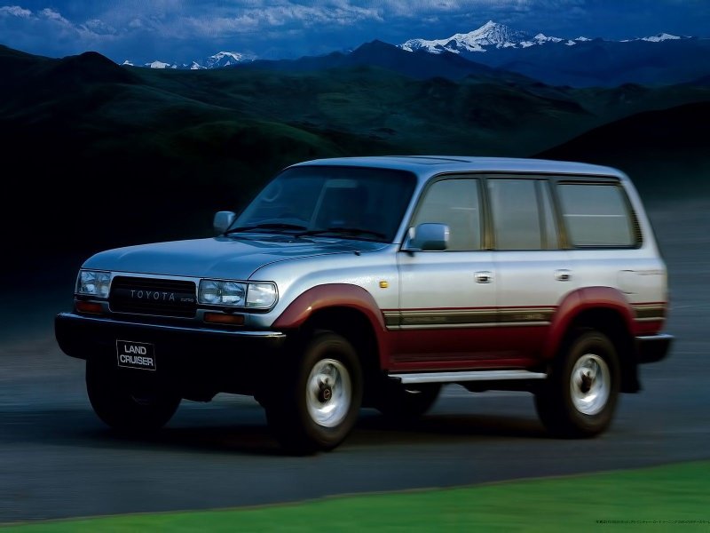 Toyota Land Cruiser 80 вид сбоку